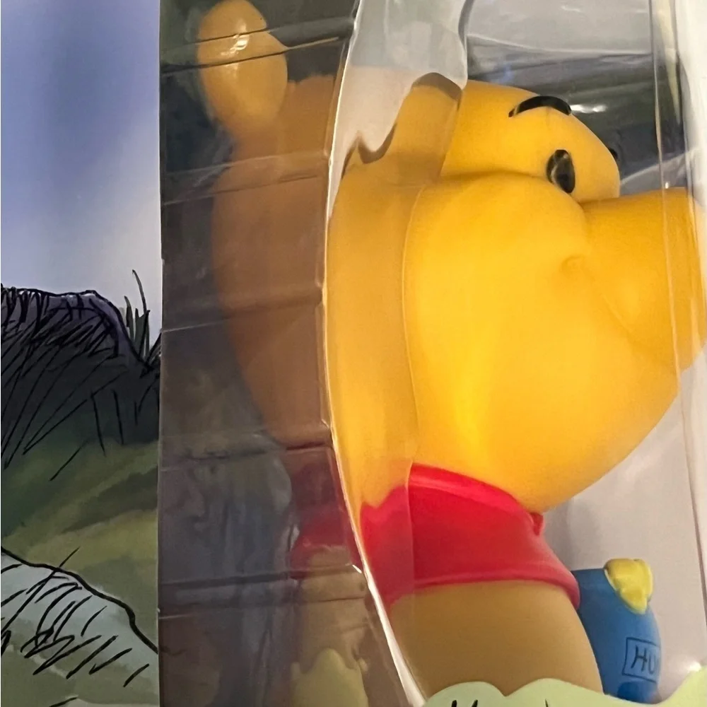 NEW Disney Winnie the Pooh Vinyl Figure 9” Figure Statue holding honey pot
